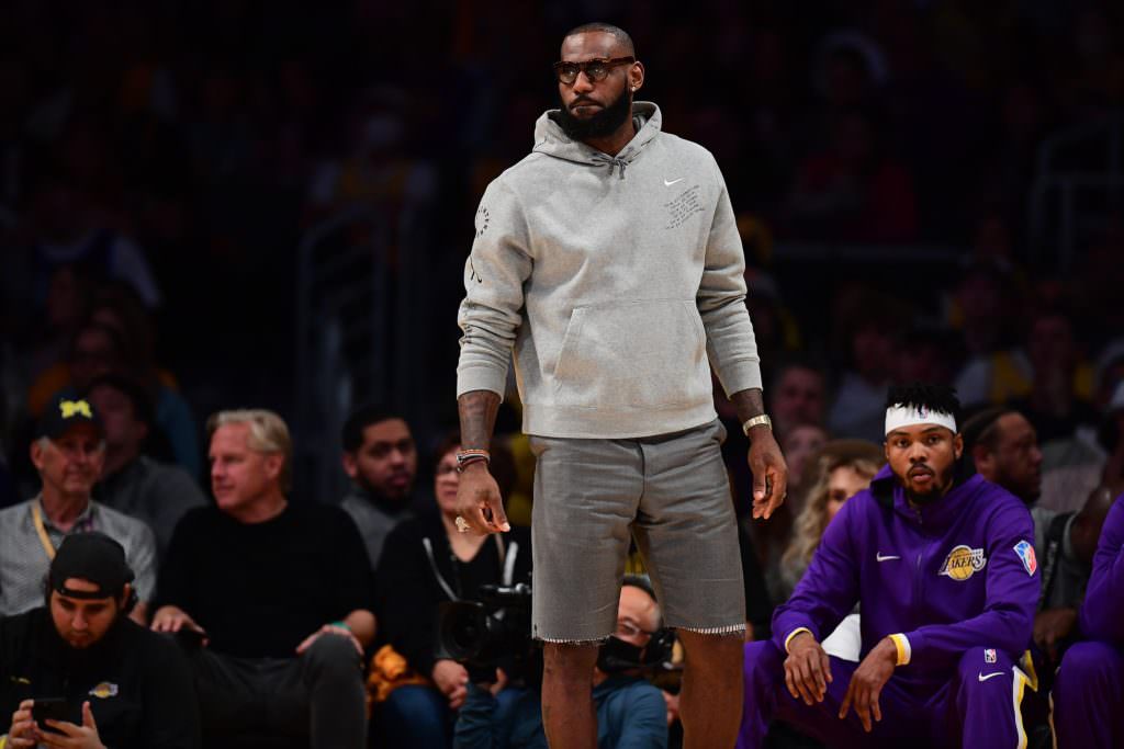  Los Angeles Lakers forward LeBron James watches game action against the Denver Nuggets